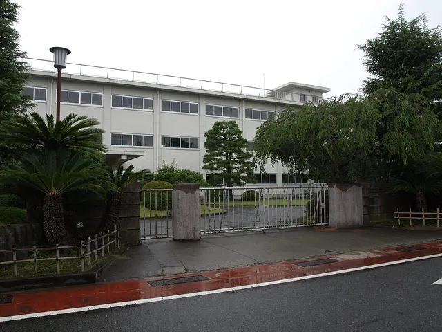 西湘高校の外観