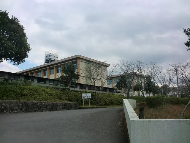 川薩清修館高校の外観