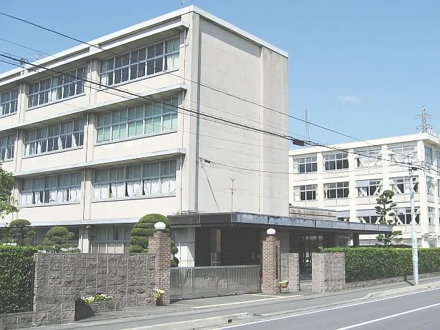 静岡東高校の外観