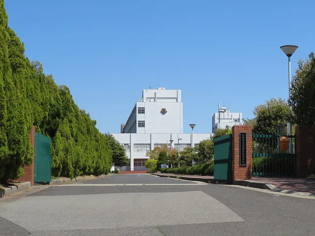 須磨東高校の外観