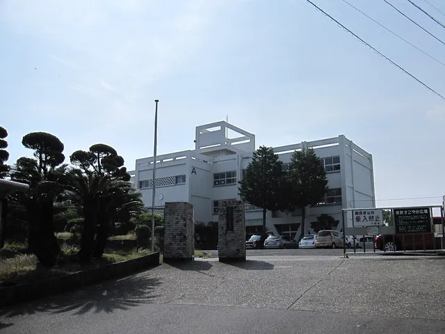 洲本実業高校の外観