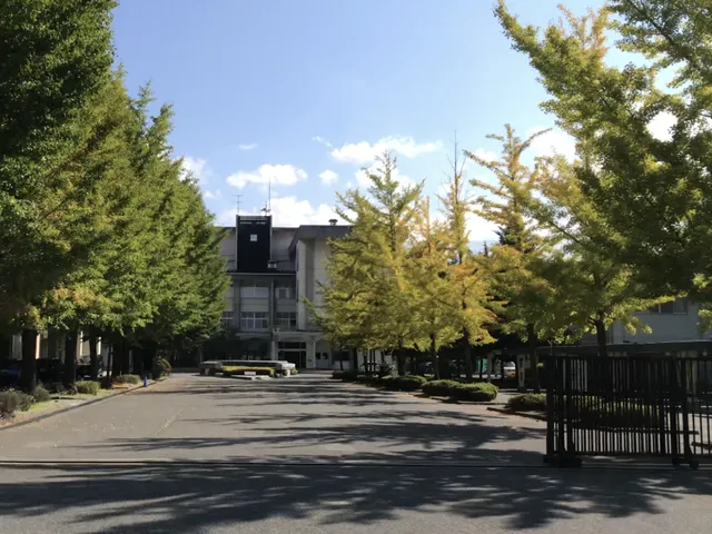 田川高校の外観