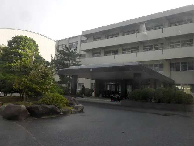 大社高校の外観