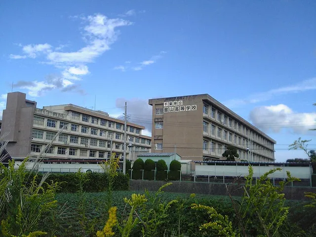 館山総合高校の外観