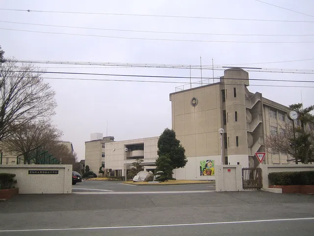 豊橋西高校の外観