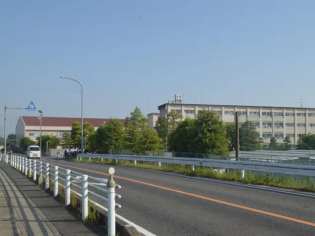豊田工科高校の外観