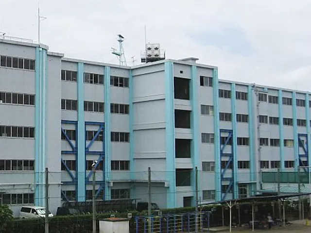 焼津水産高校の外観