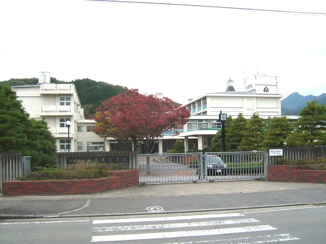 八鹿高校の外観