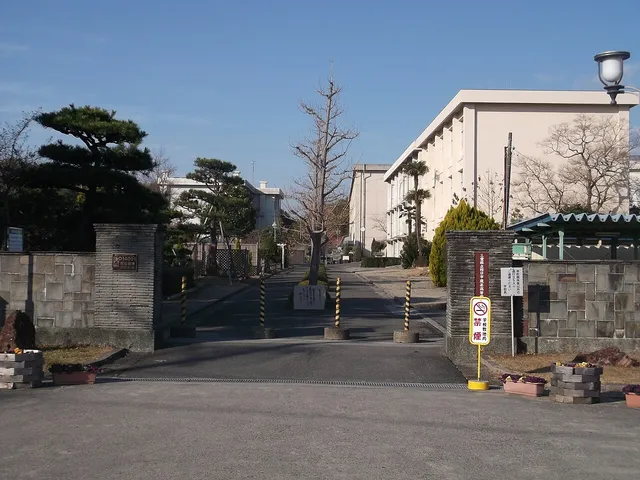 四日市農芸高校の外観
