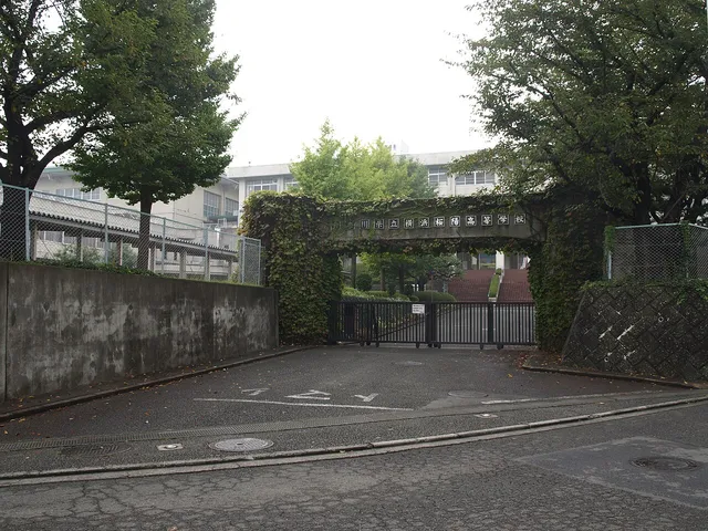 横浜桜陽高校の外観