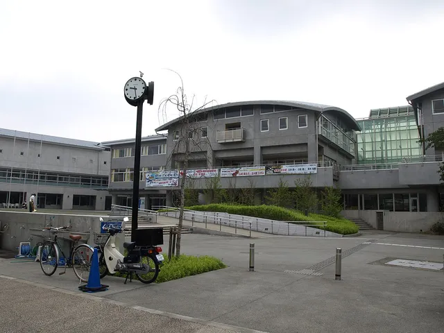 横須賀総合高校の外観